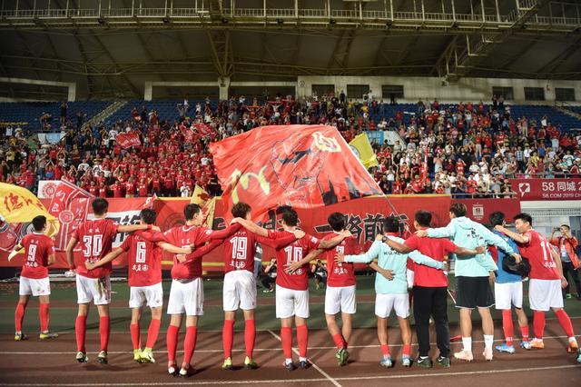 英超第14轮：达洛特破门 曼联1-1西汉姆联（英超第14轮：达洛特建功，曼联1-1战平西汉姆联）