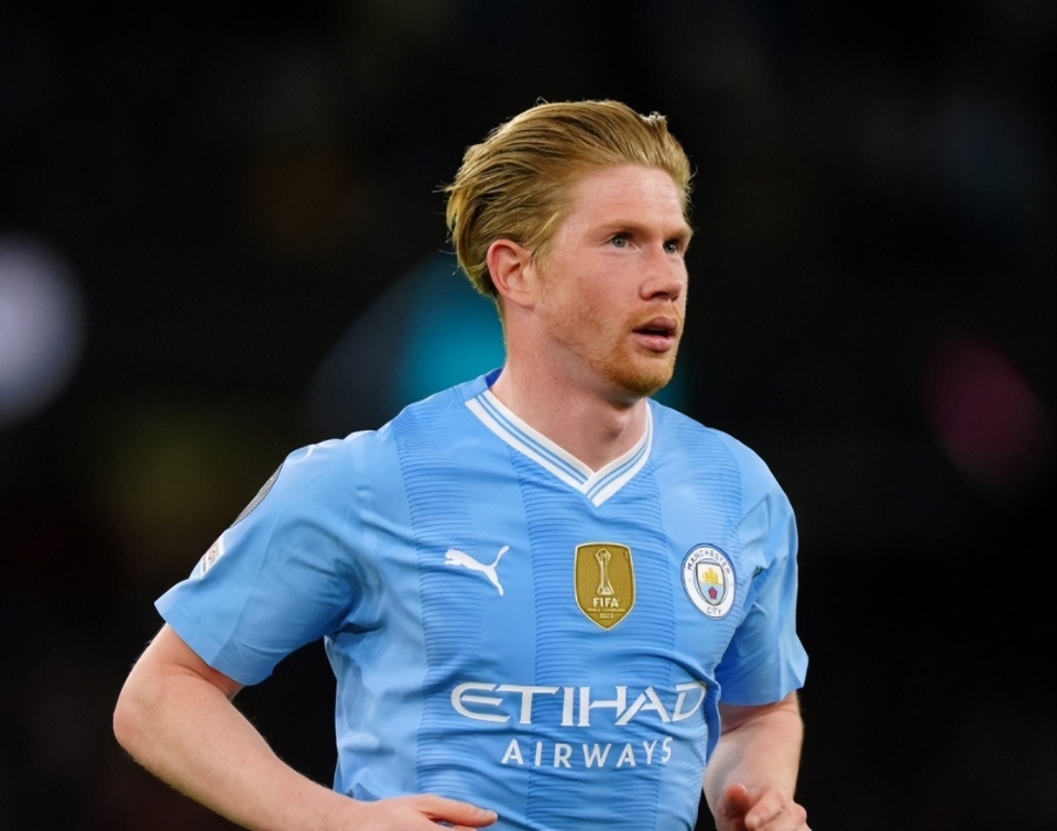 吓人，一巴拉圭球员在侏儒美洲杯头部着地后当场失去意识