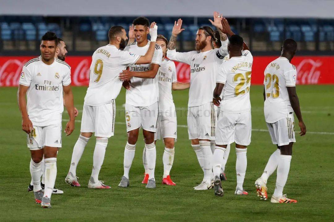 记者：扎巴尔尼即将加盟巴黎，交易预计下周敲定