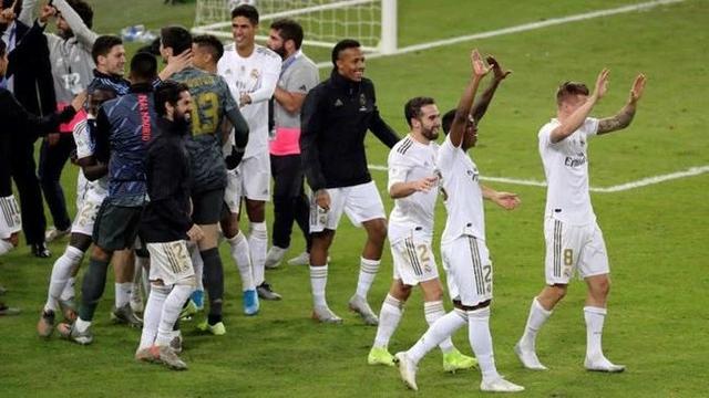 克罗地亚让二追三3-2客胜黑山，弗拉希奇绝杀，佩里西奇点射