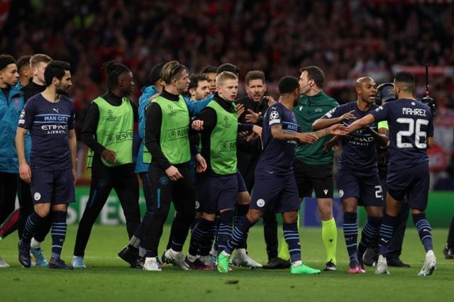 库尔图瓦揭示阿隆索与皇马更衣室的真实关系