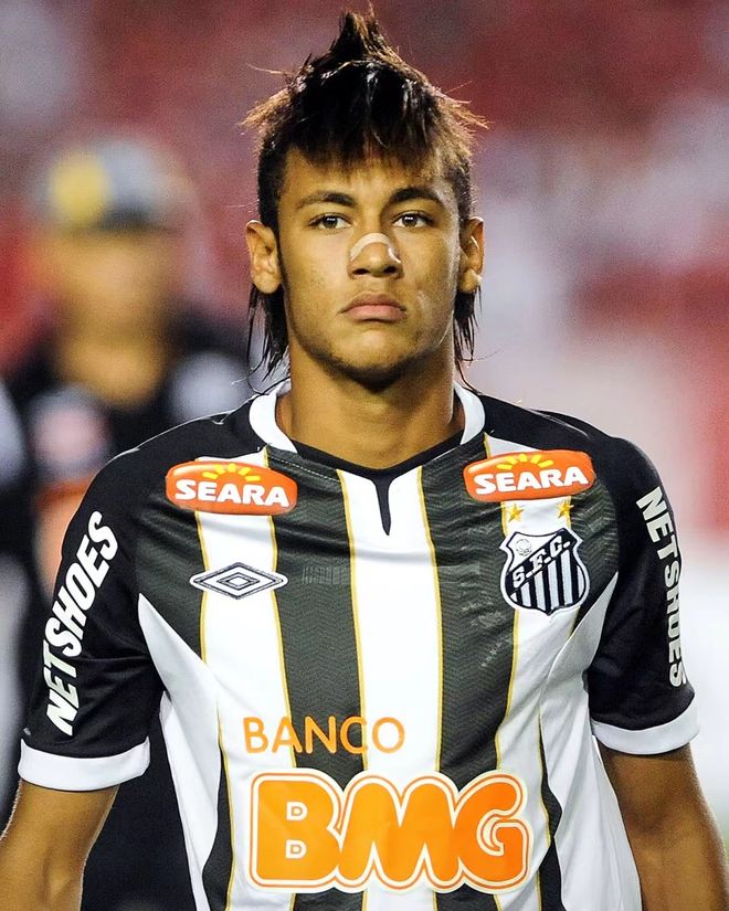 忠诚！每体：拉菲尼亚目前没经纪人，拒绝所有离开巴萨的谈判