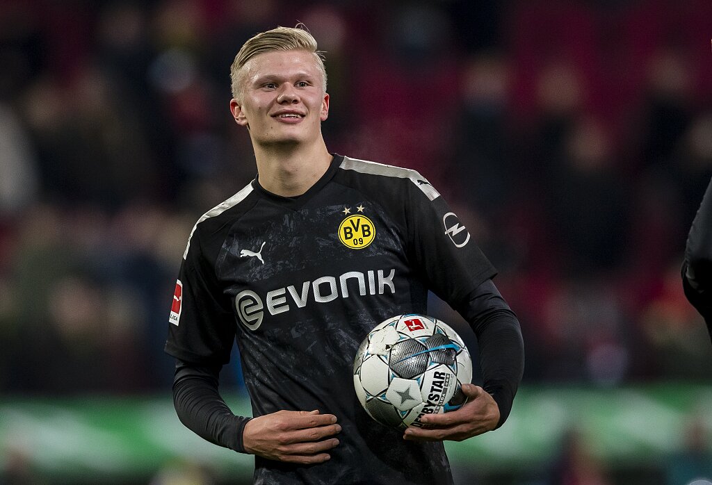 意大利女排3：0美国晋级总决赛四强！得分王埃格努20分！