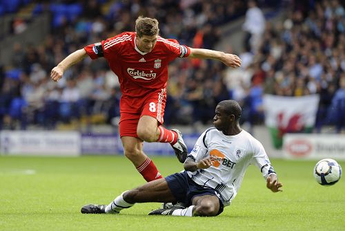 曼联第一季度总营收为1.403亿英镑，较去年同期有所下降