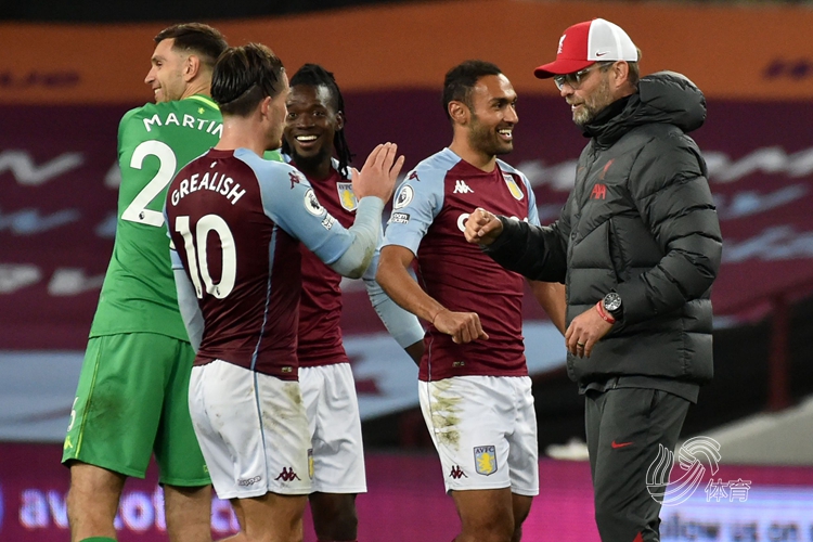 全运会排球女子成年组1／4交叉赛江苏女排完胜辽宁 挺进四强