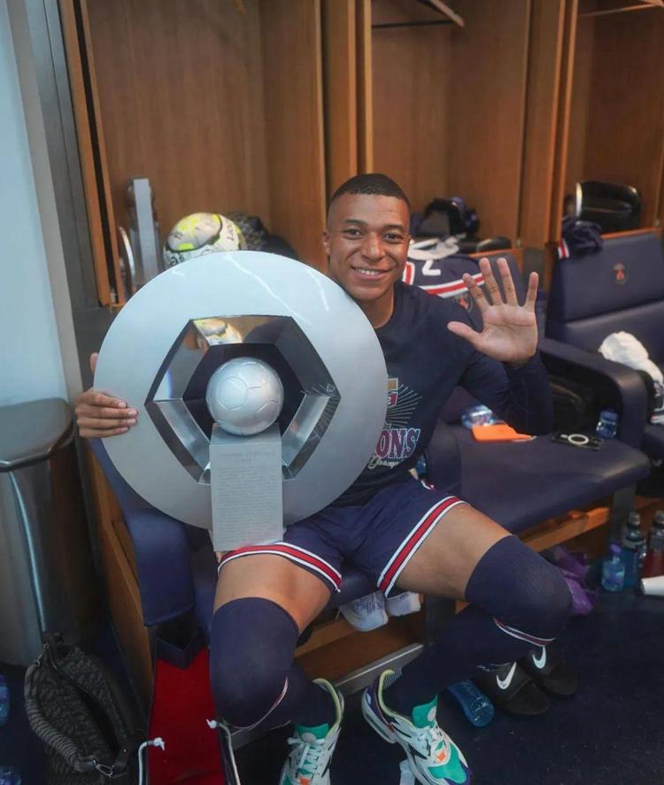 尤文跟队：鲁加尼目标下周欧冠复出，布雷默可能12月下旬回归